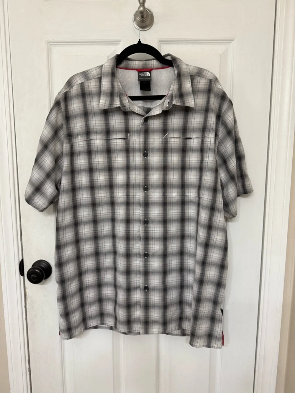 The North Face Plaid Hiking Shirt Mens L Button Front Outdoor Short Sleeve
